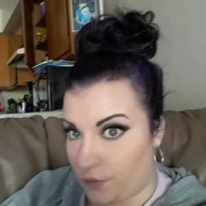 Meet your Posher, Kelli